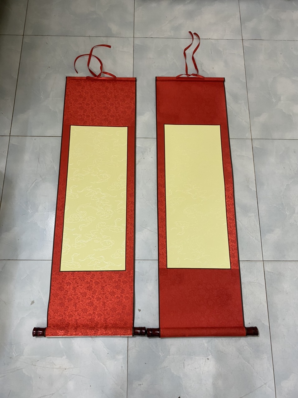 Biểu lụa nút gỗ 30x105cm