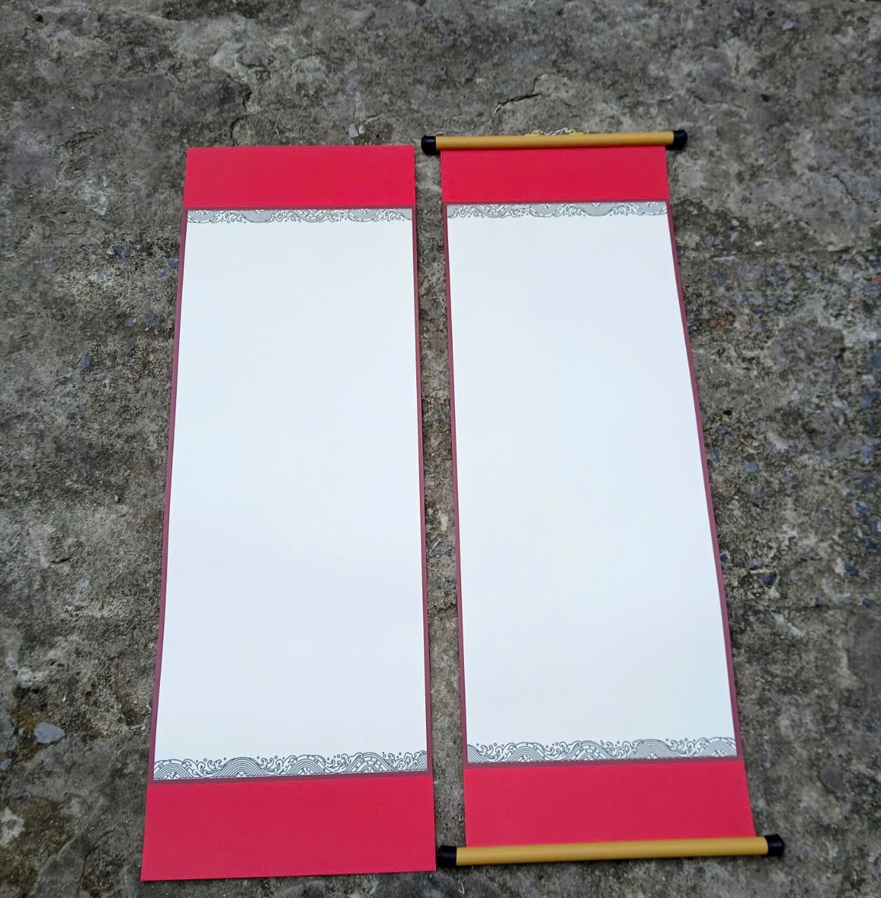 10 Giấy ốp in đỏ  2 đầu 27x79cm