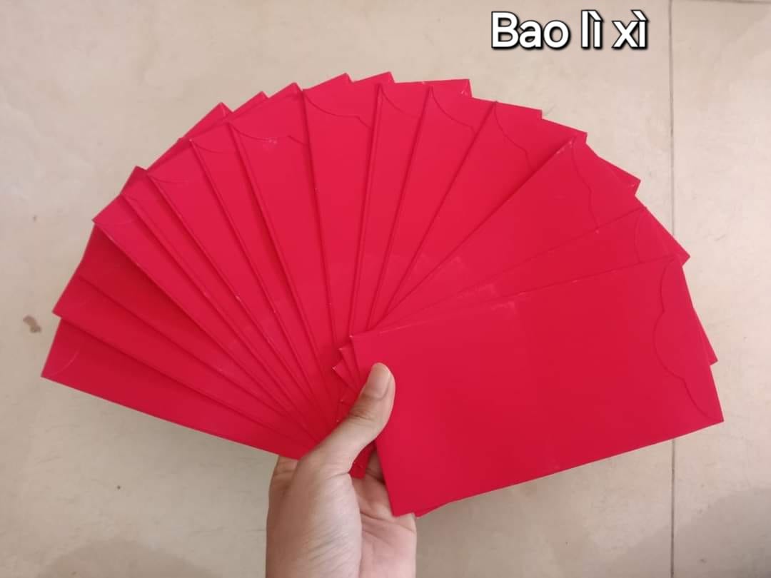 50 bao lì xì trơn mầu đỏ