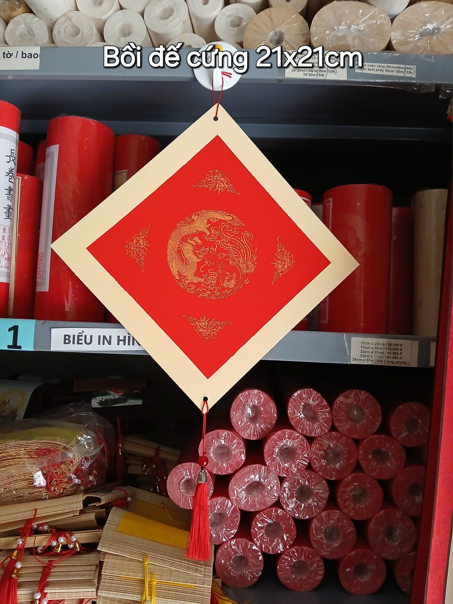 Quả trám treo tết
